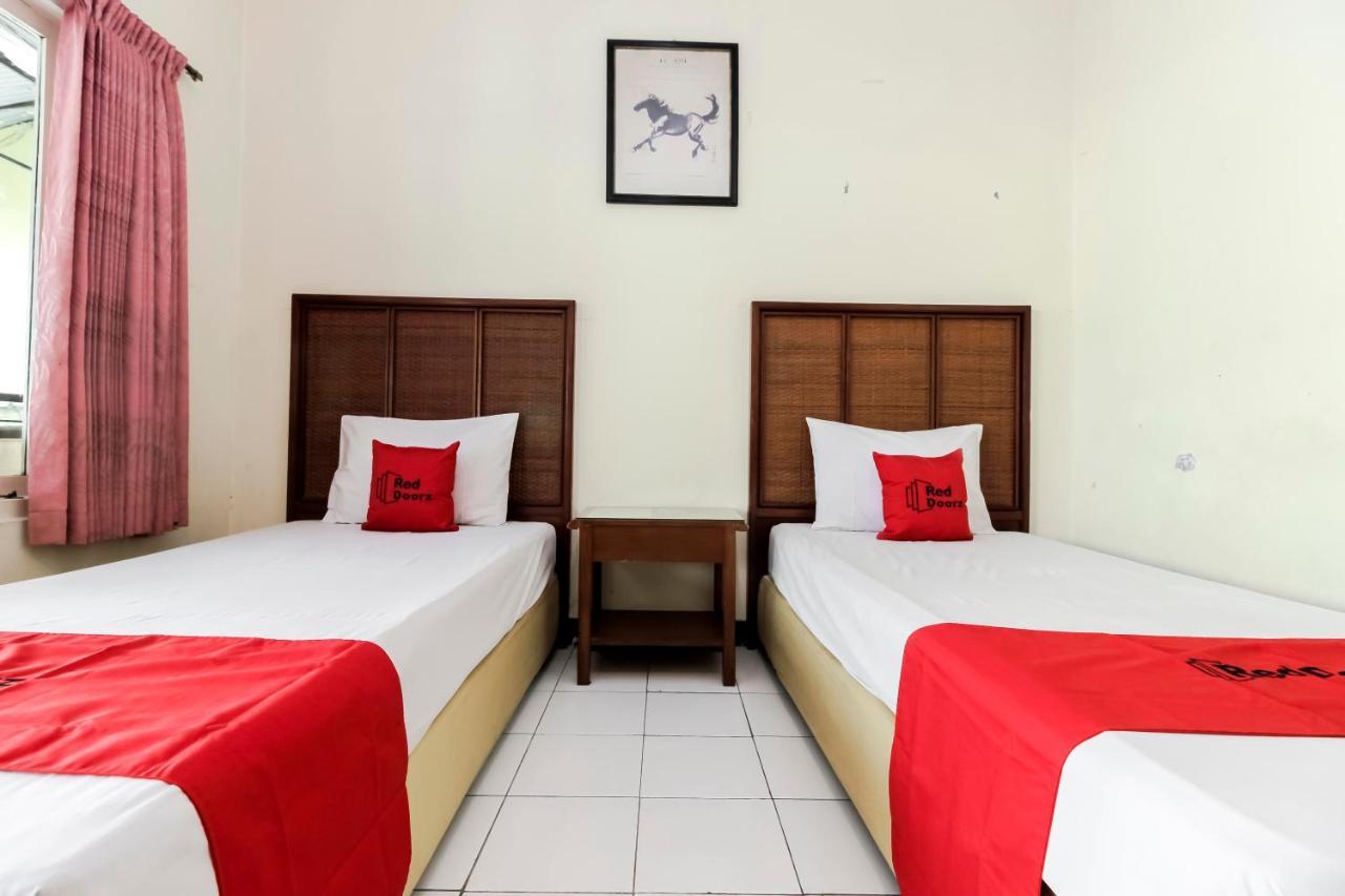 Reddoorz Plus Near Grage City Mall Cirebon Dış mekan fotoğraf